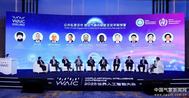 抓好全学段教育、全社会通识教育和终身学习