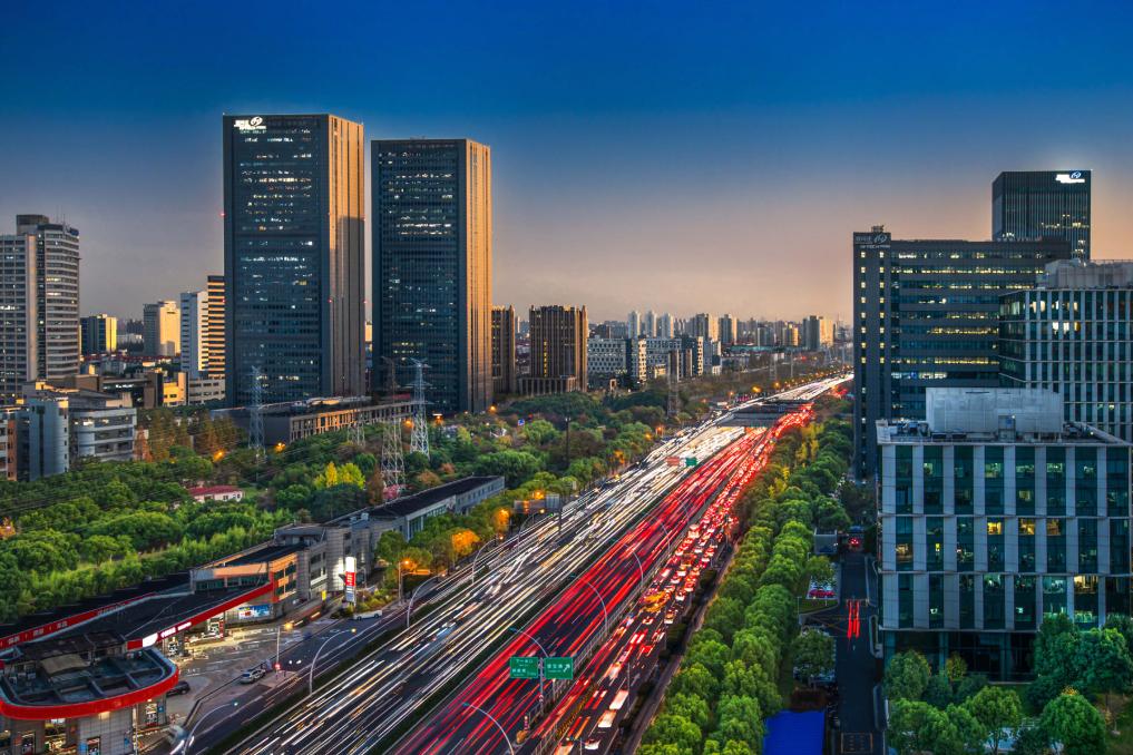 美国总统特朗普和前总统拜登、奥巴马、克林顿当地时间17日就此发声