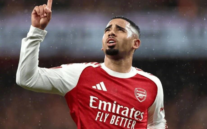 热苏斯重返帕尔梅拉斯训练基地引巴西球迷期待