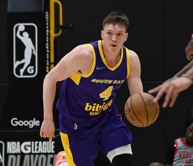 克内克特爆发率队狂胜毒蛇 南湾湖人晋级西决迎